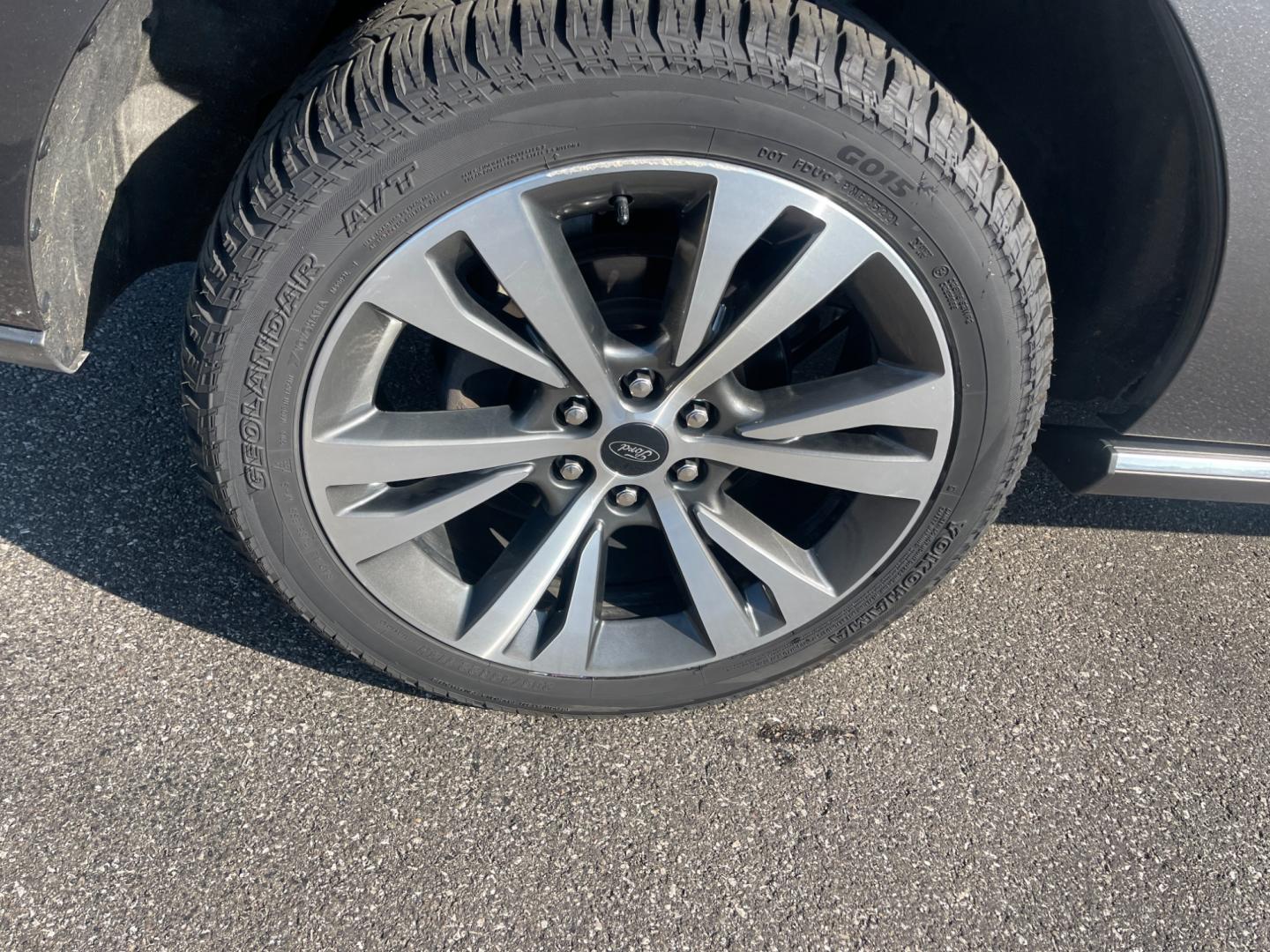 2021 Gray /Black Ford Expedition Limited 302A 4WD (1FMJU2AT0ME) with an 3.5L V6 DOHC 24V TWIN TURBO engine, 10 Speed Auto transmission, located at 11115 Chardon Rd. , Chardon, OH, 44024, (440) 214-9705, 41.580246, -81.241943 - Photo#11